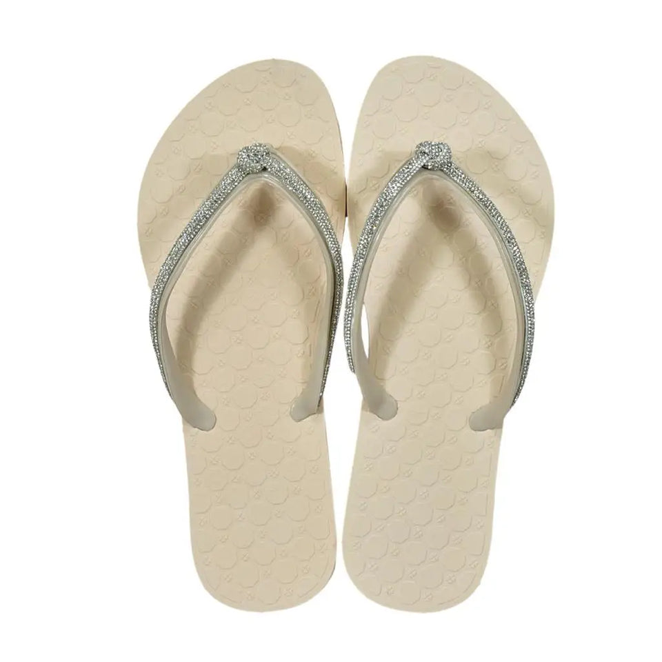 CHINELO Strass,conforto,elegância e praticade para você arrasar nesse verão Chinelo Feminino Verão Tira Brilhantes